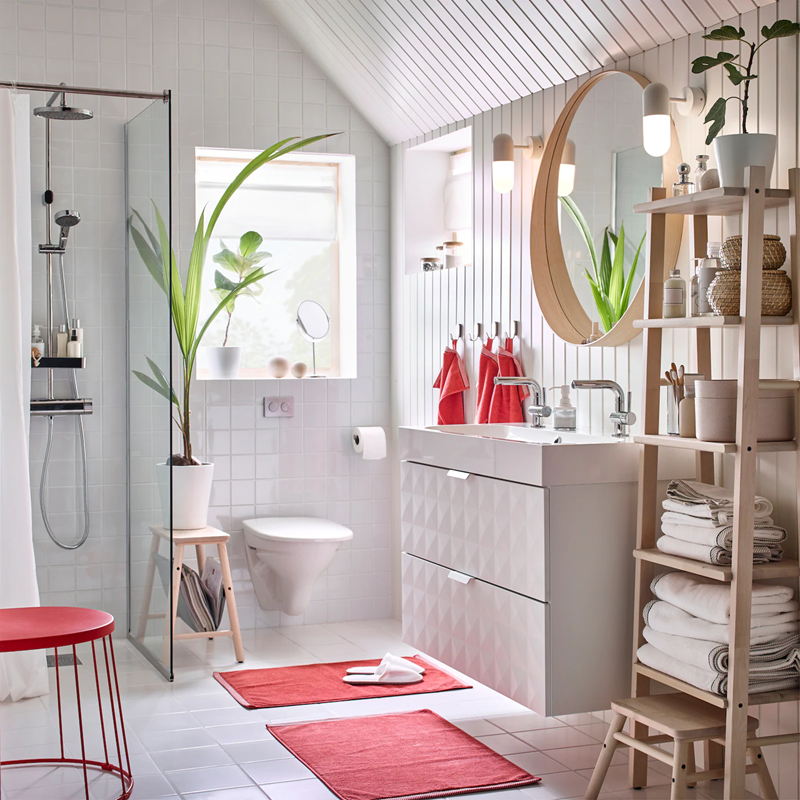 Free-standing framed mirror with a bamboo feel