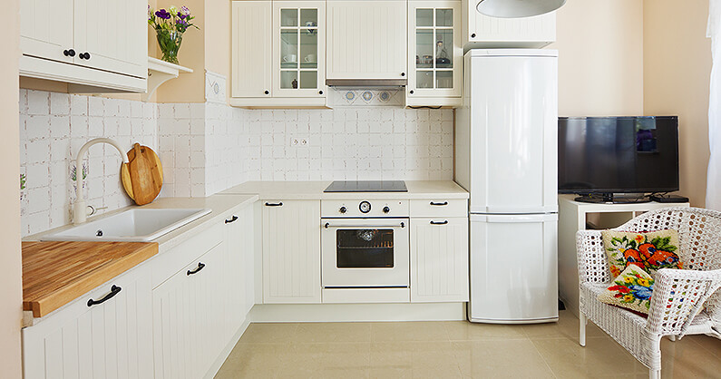 L Shaped Kitchen in White