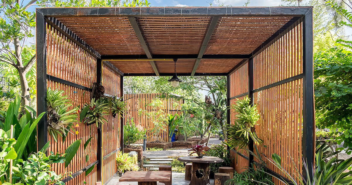 Natural bamboo screening