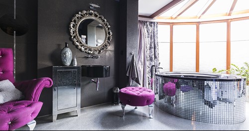 Purple and black 80s inspired bathroom
